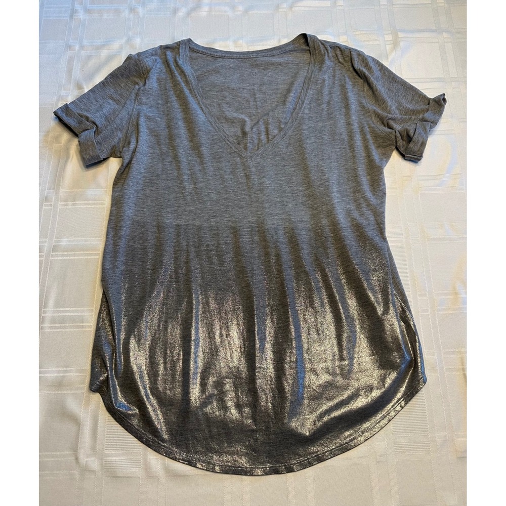 Lululemon Tee Womens 12 Grey Love Tee II Metallic Silver Foil Ombre V-Neck Hem